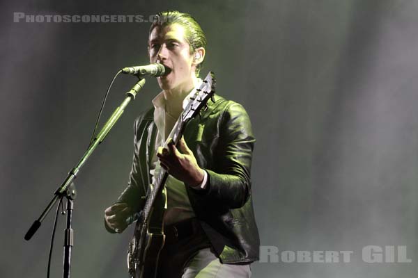 ARCTIC MONKEYS - 2014-08-22 - SAINT CLOUD - Domaine National - Grande Scene - 